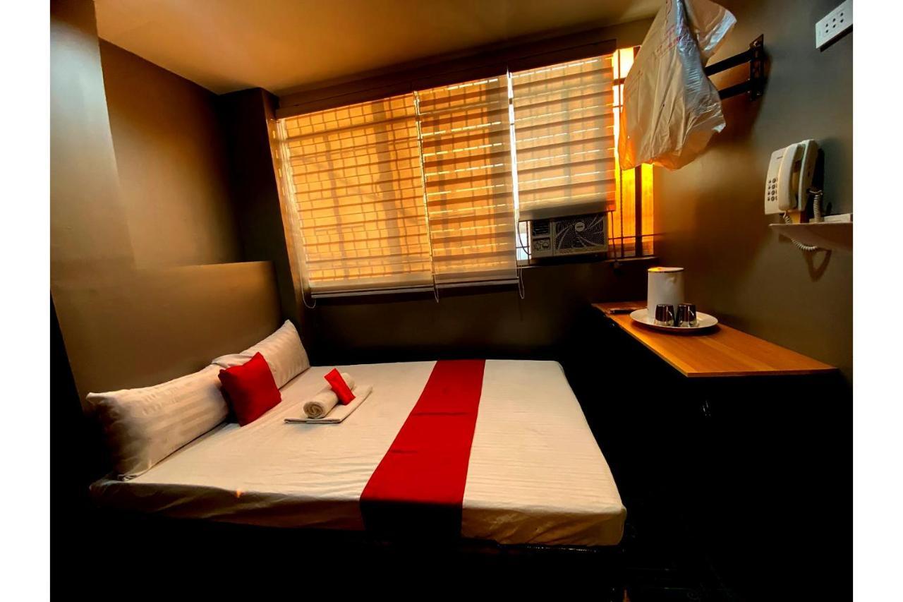 Oyo 104 Manila Venetian Hotel 外观 照片